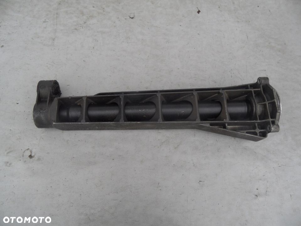 WAŁ NAPĘDOWY WSPORNIK MOSTU PORSCHE 911 997 - 1