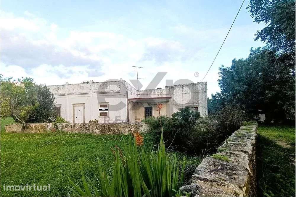 Casa independente com logradouro e terreno em Santa Barbada de Nexe, F - Grande imagem: 2/27