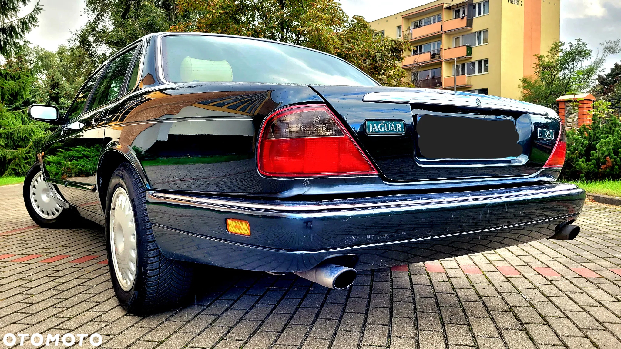 Jaguar XJ - 7