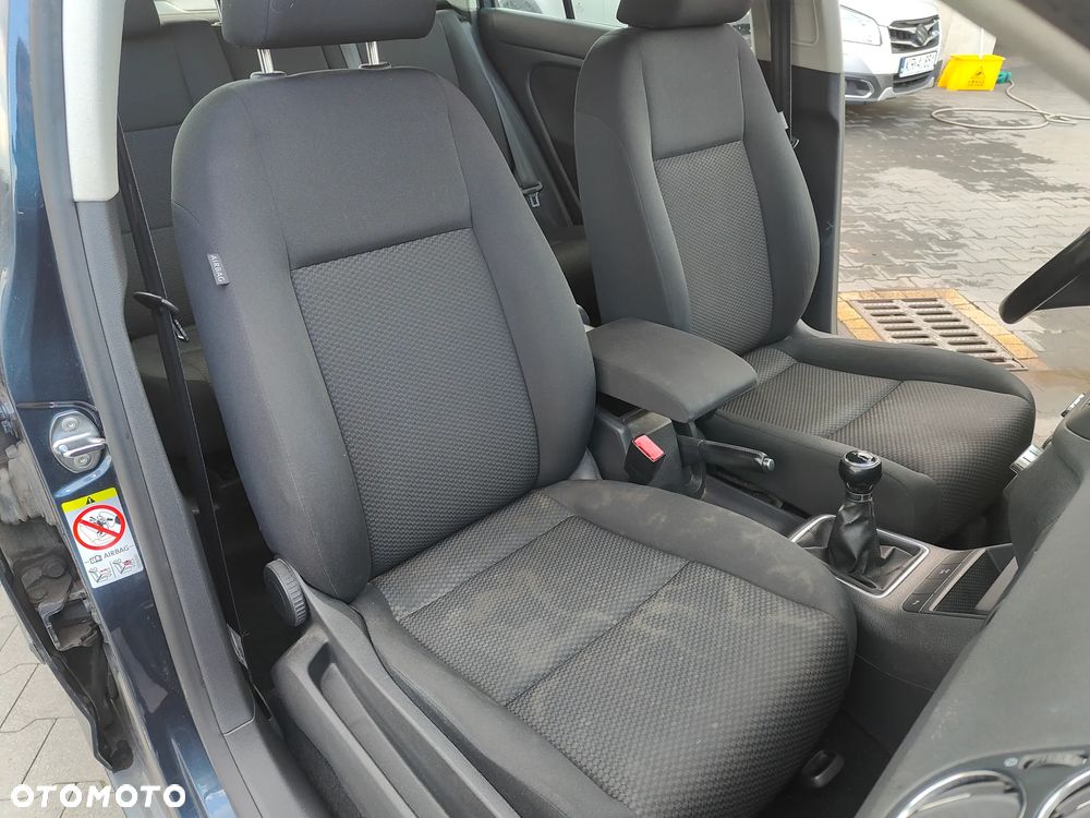 Volkswagen Golf Plus - 23