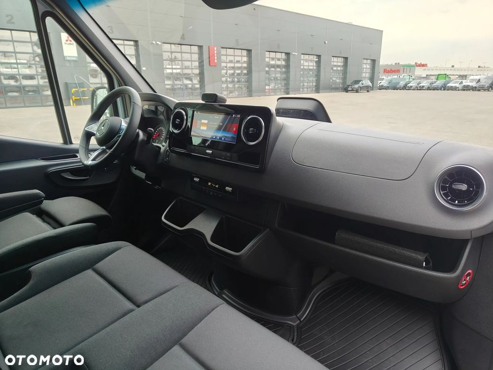 Mercedes-Benz Sprinter - 18