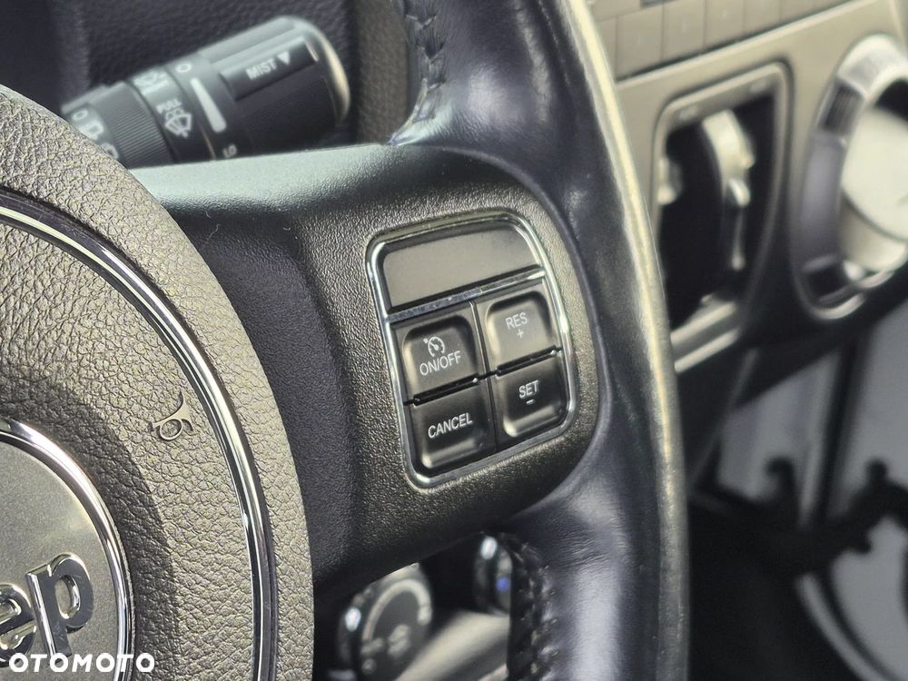 Jeep Wrangler - 25