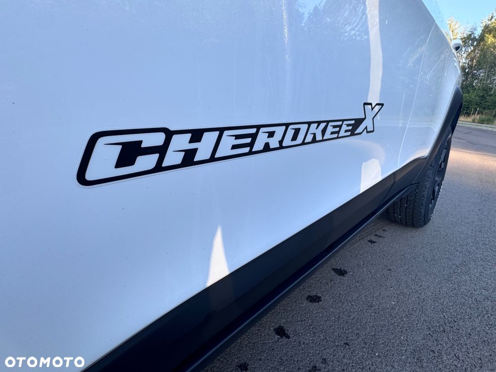 Jeep Cherokee - 5