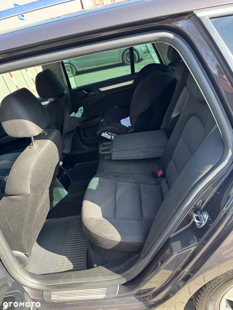 Skoda Superb 2.0 TDI PD Elegance - 15