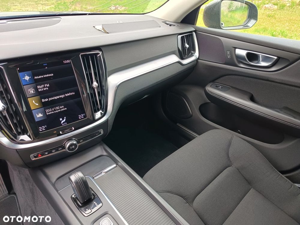 Volvo V60 B3 B Momentum - 17