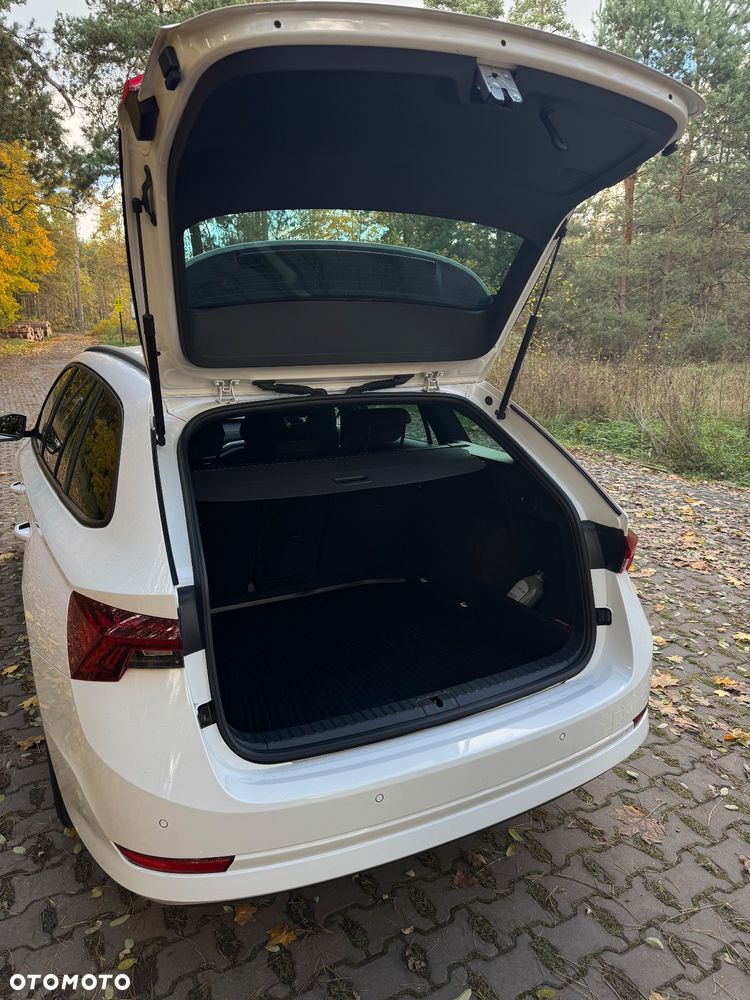 Skoda Octavia 2.0 TDI DSG Sportline - 13