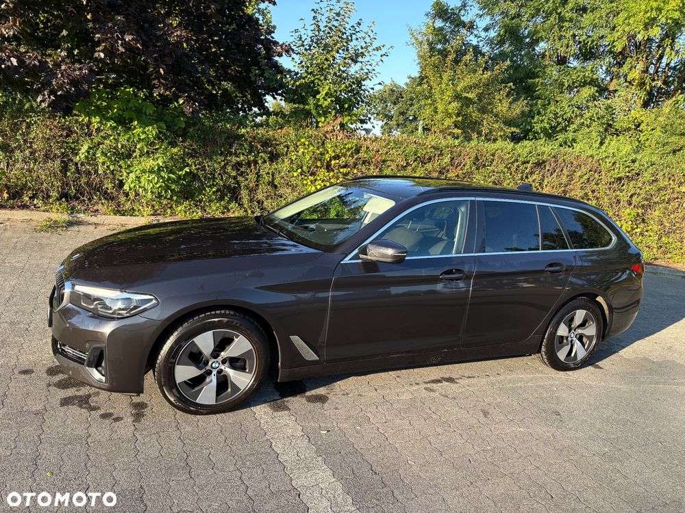 BMW Seria 5 520d mHEV - 4