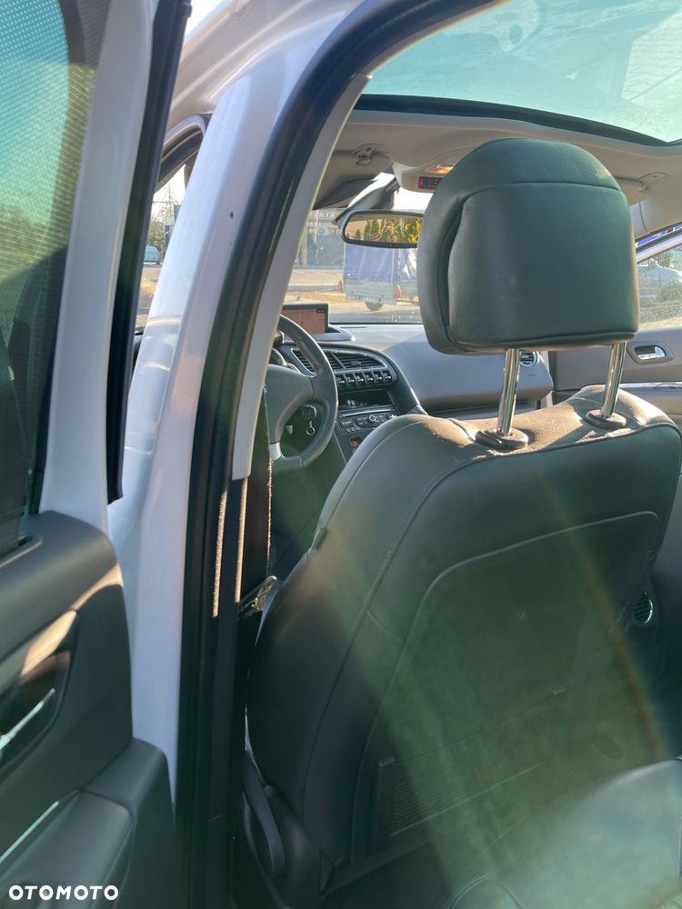 Peugeot 3008 HDi FAP 110 EGS6 Tendance - 19