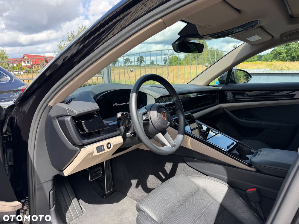 Porsche Panamera 4 - 21