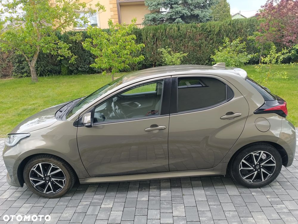 Toyota Yaris 1.0 Premium - 21