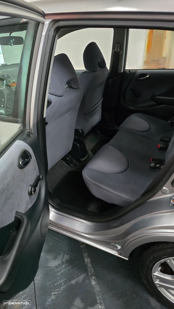 Honda Jazz 1.2 LS Cool Plus - 12