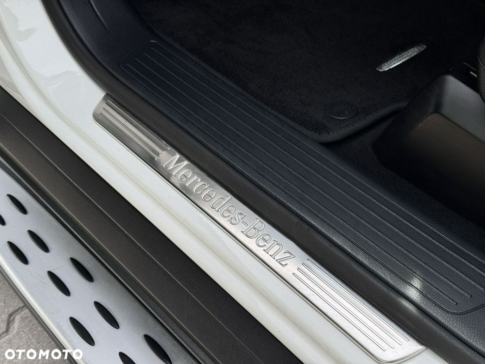 Mercedes-Benz GL 500 4Matic (BlueEFFICIENCY) 7G-TRONIC - 40