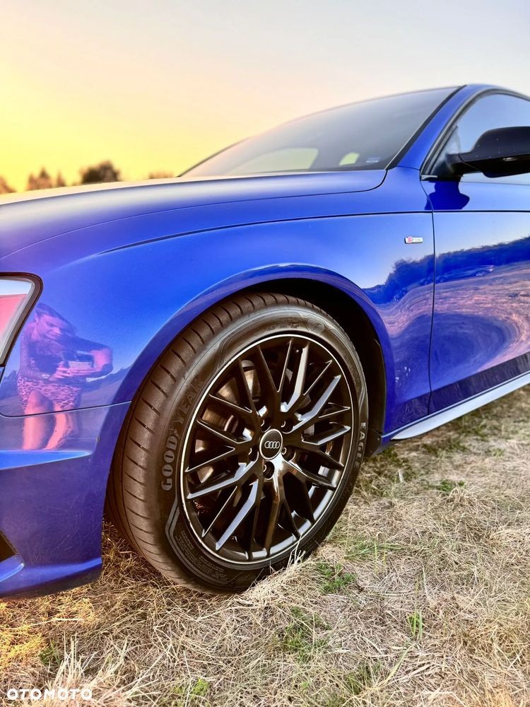 Audi A4 Limousine - 8