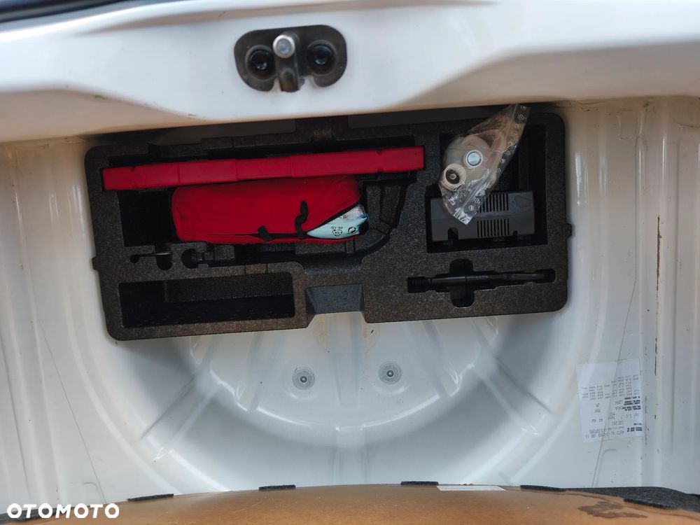Volkswagen up! club - 16