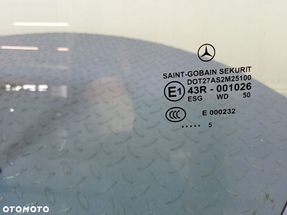 MERCEDES CLK W209 SZYBA DRZWI PRZÓD LEWA - 3
