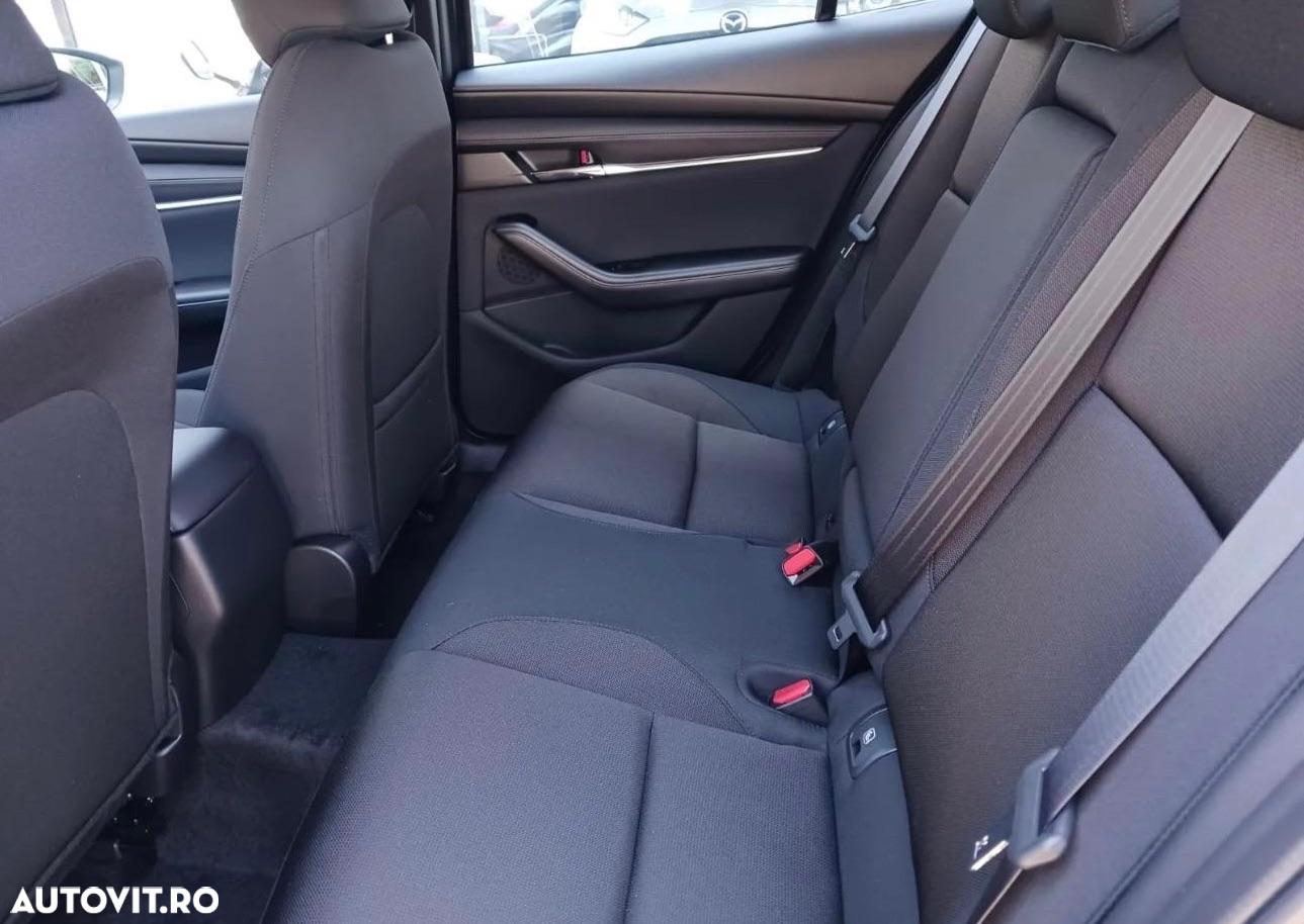 Mazda 3 e-Skyactiv G150 AT MHEV Exclusive-Line - 11
