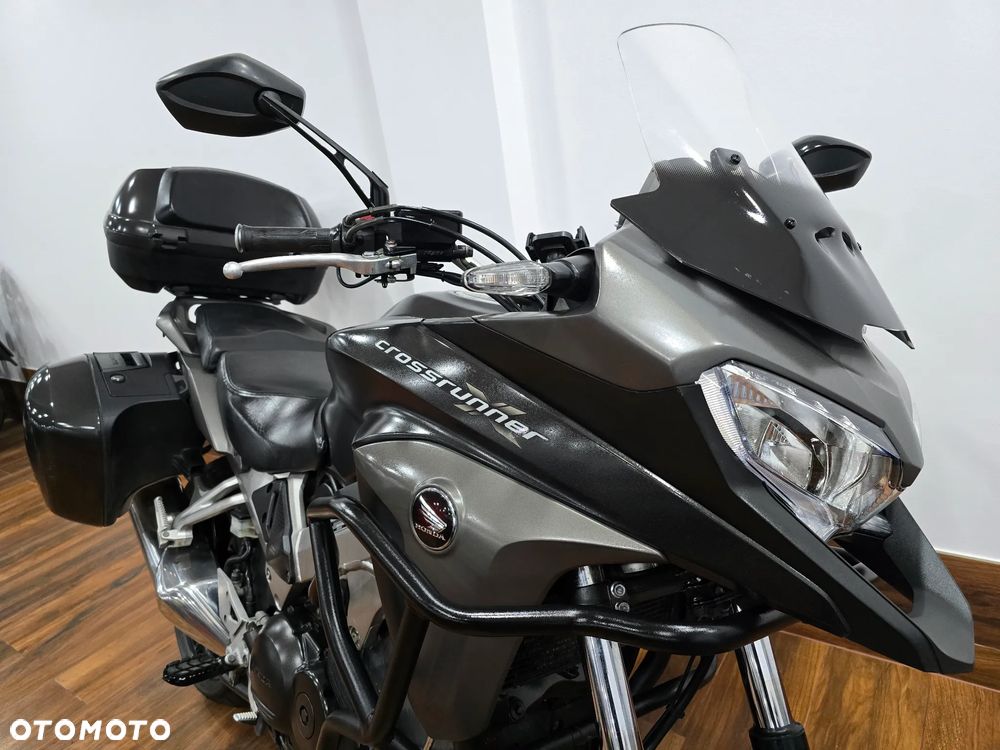 Honda VFR - 17
