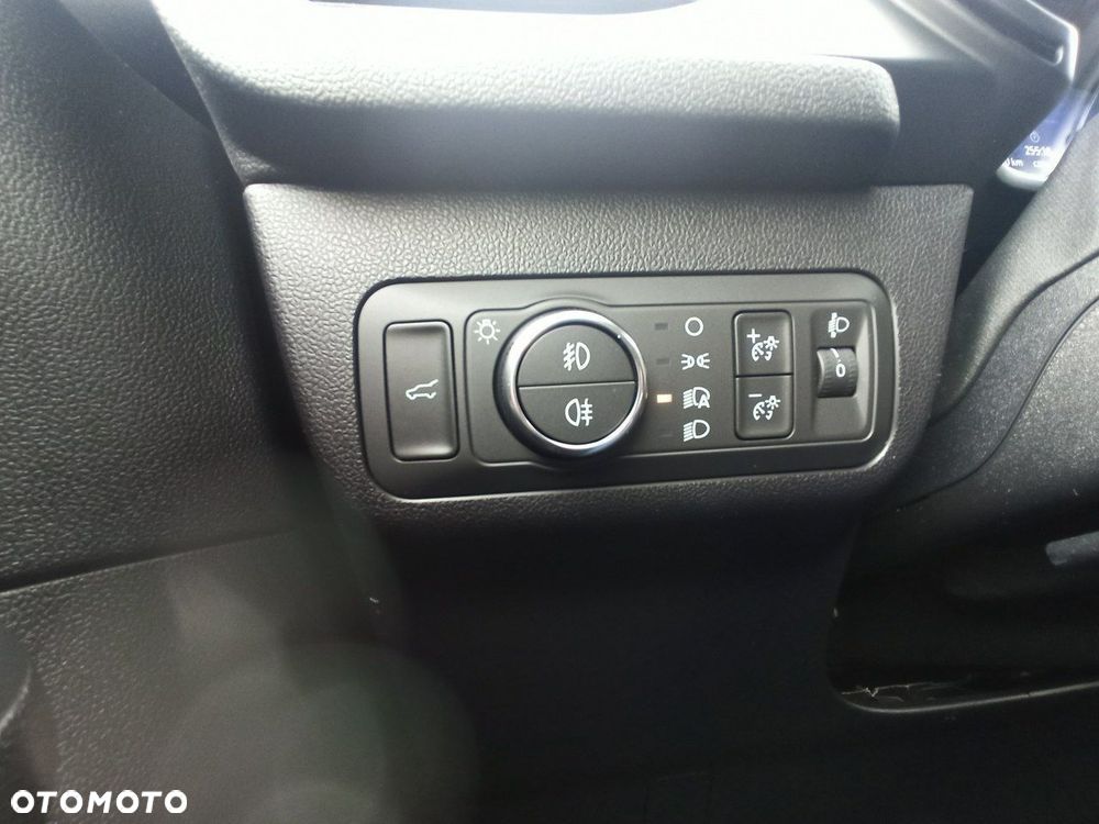 Ford Kuga - 22