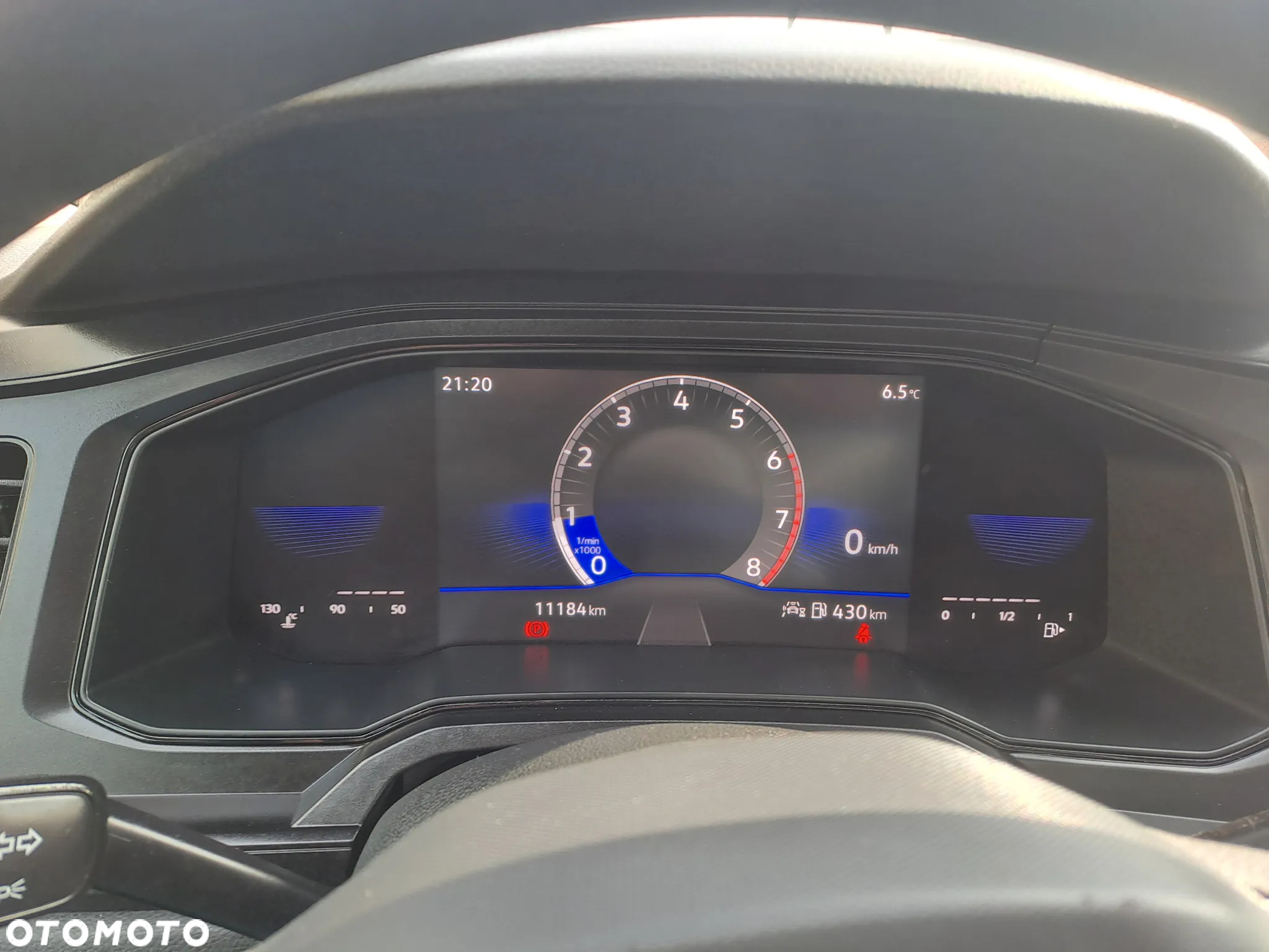Volkswagen Polo 1.0 ACTIVE - 10
