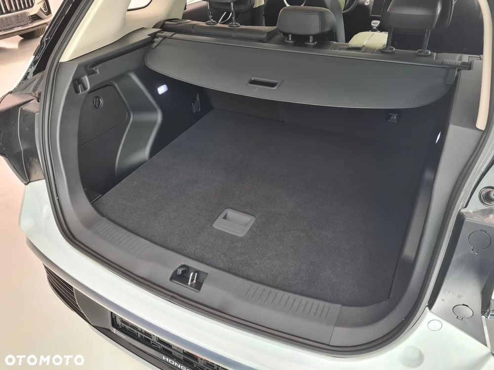 Hongqi HS3 1.5T FWD - 25