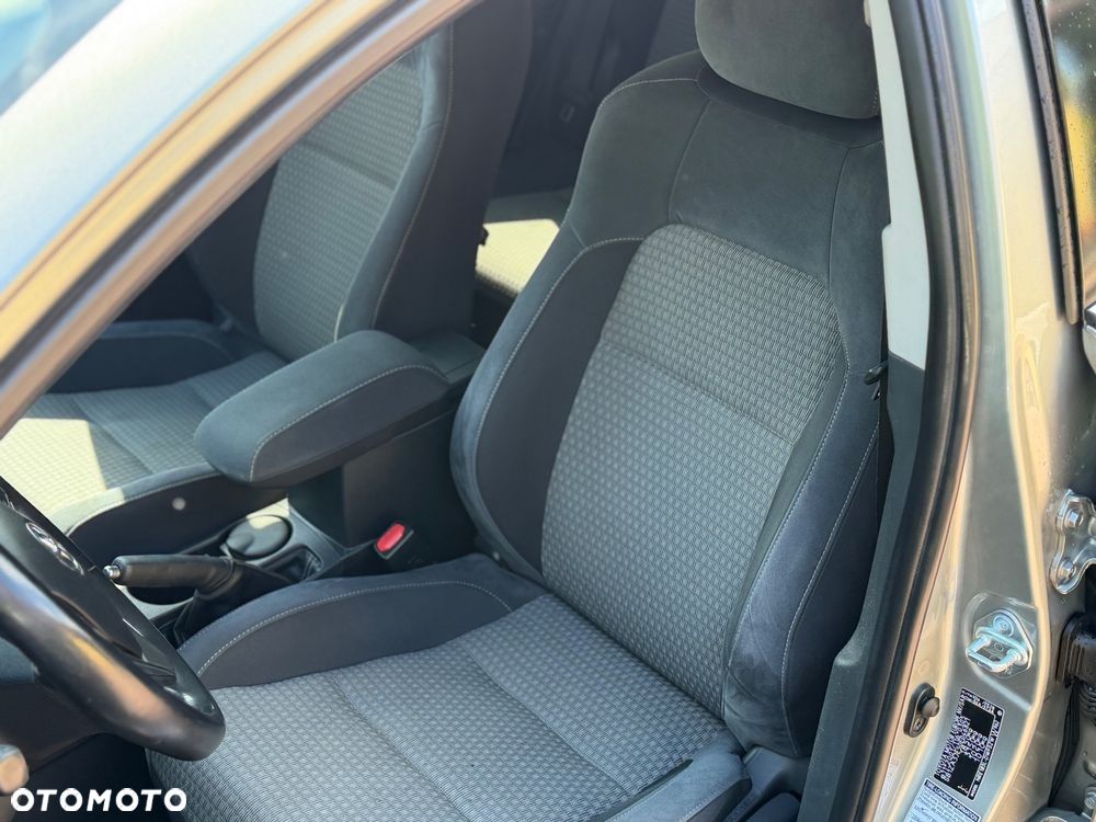 Toyota Auris 1.2 Turbo Edition S+ - 10