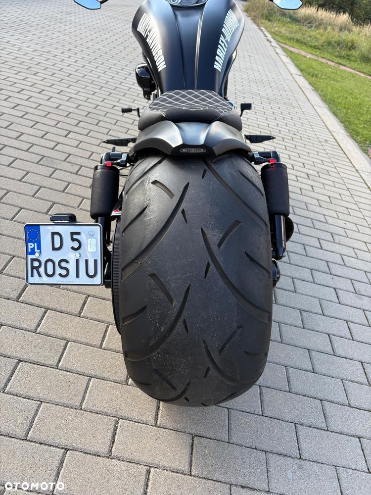 Harley-Davidson V-Rod Muscle - 2