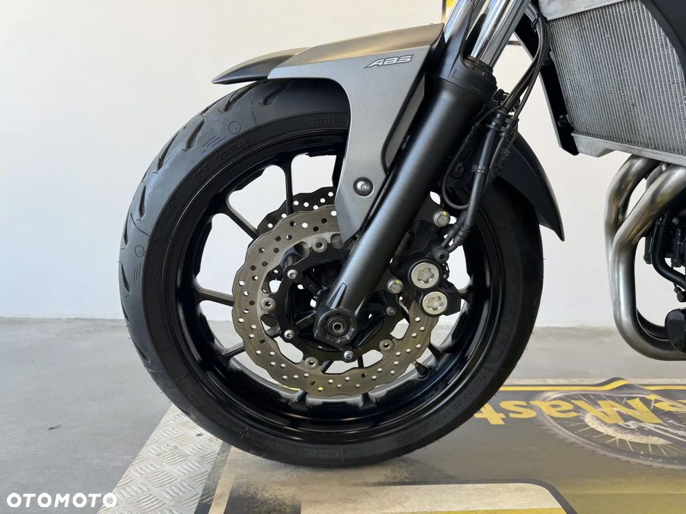 Yamaha MT - 18