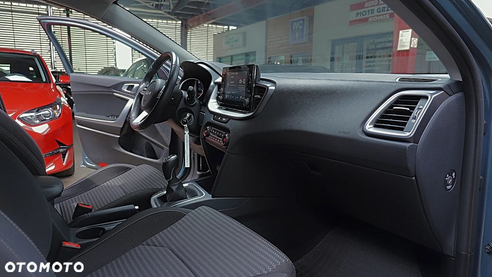 Kia Ceed 1.5 T-GDI M - 16