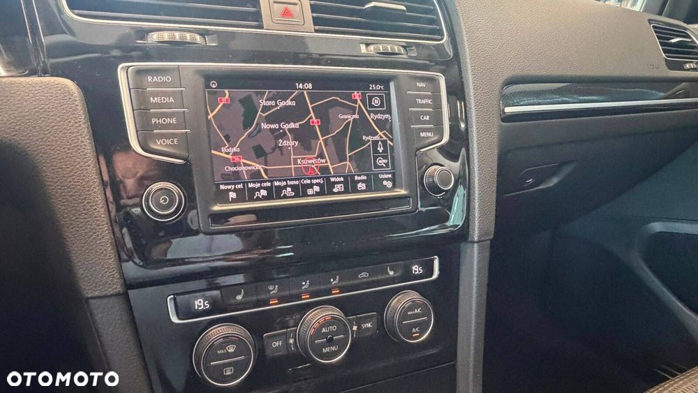 Volkswagen Golf Variant - 17