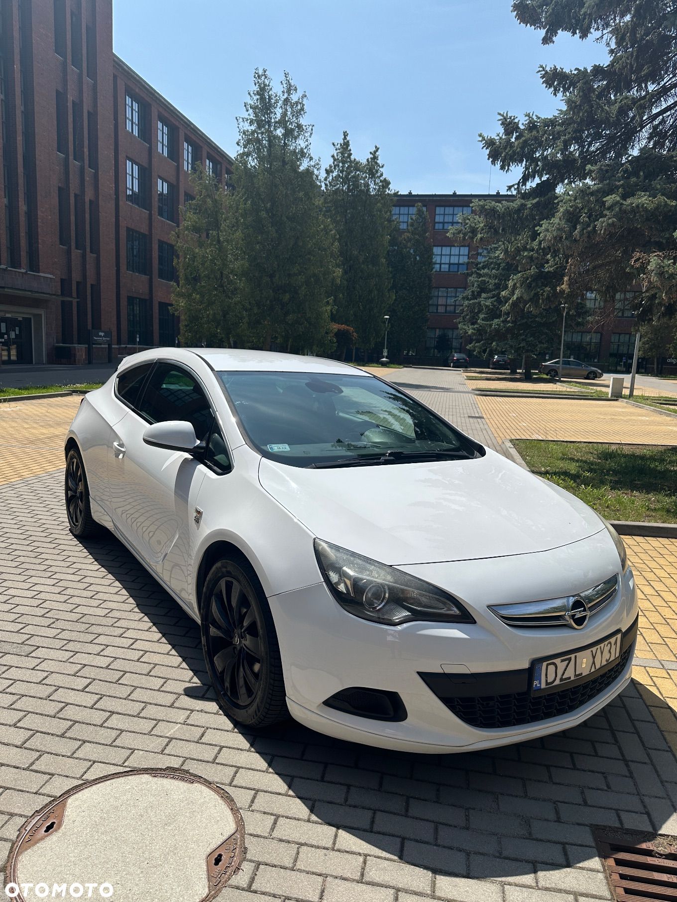 Opel Astra GTC 1.4 Turbo - 1