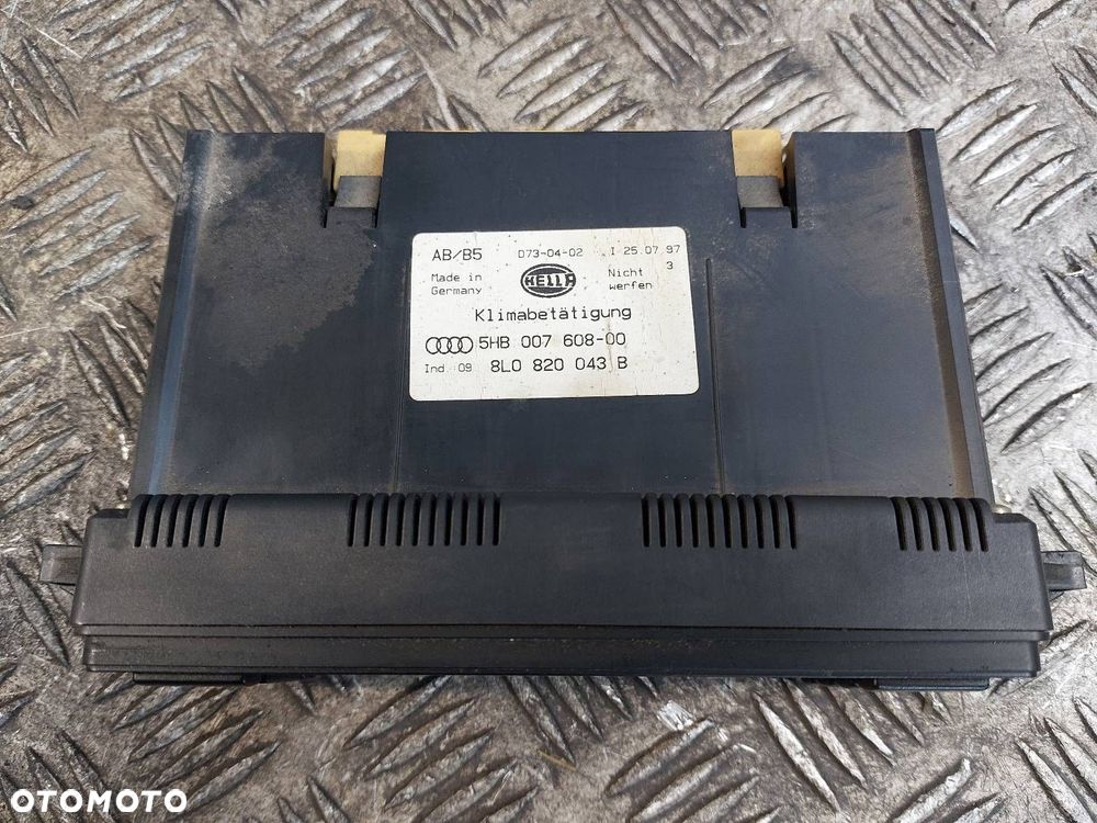 PANEL NAWIEWU AUDI A4 B5 8L0820043B - 3