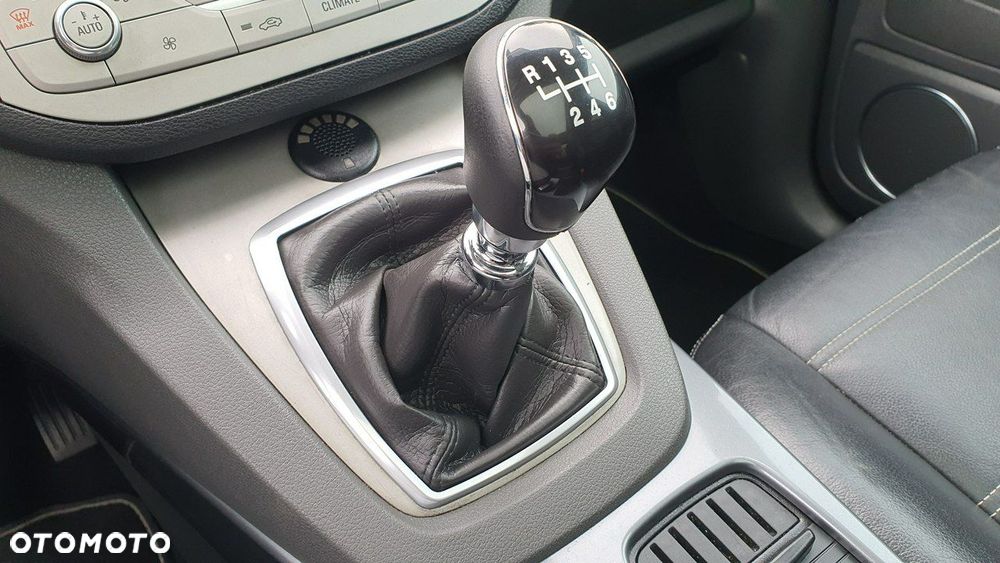 Ford Kuga 2.0 TDCi 4WD Titanium - 25