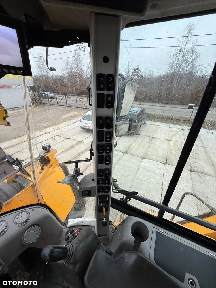 Volvo L220H / 2015 / Full Serwis Volvo / Piękna - 24