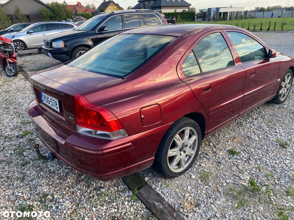 Volvo S60 2.4 Momentum - 4