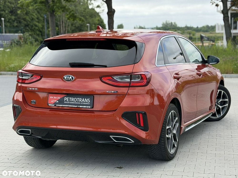 Kia Ceed 1.6 CRDi (48V Mild-Hybrid) DCT7 GT Line - 11