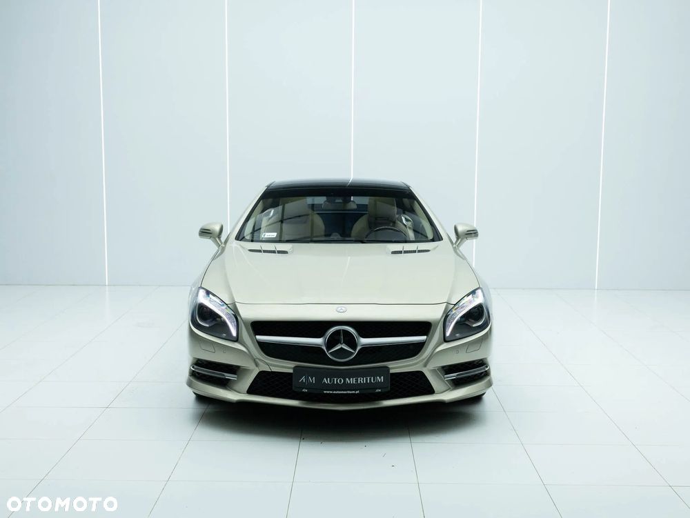 Mercedes-Benz SL - 16