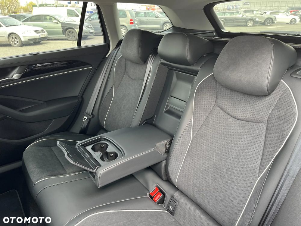 Volkswagen Passat - 21