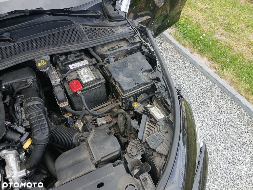 Peugeot 308 BlueHDi 130 EAT8 Business - 23