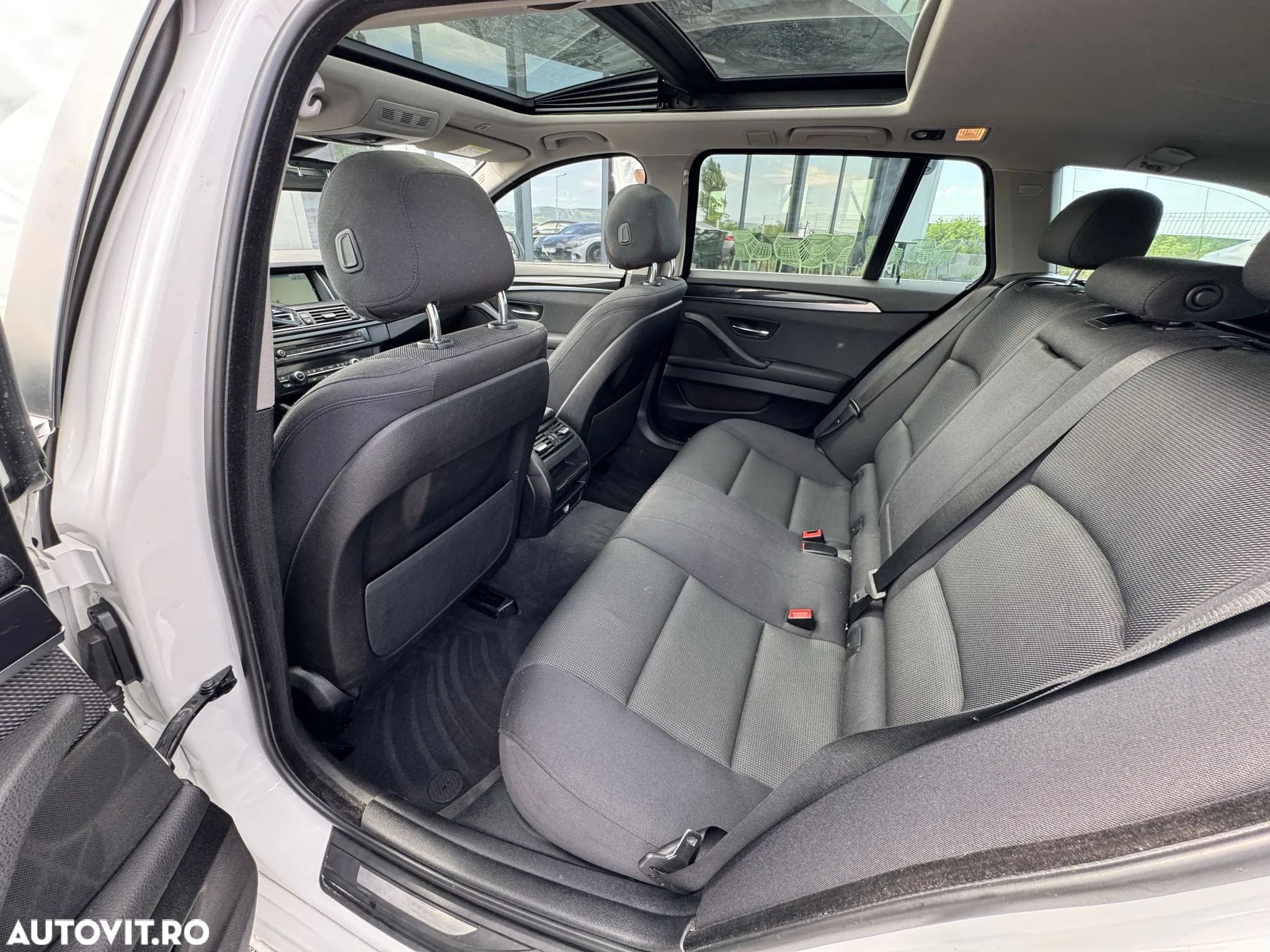 BMW Seria 5 520d - 22