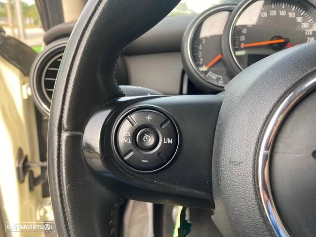 MINI 5 Portas One Essential - 16