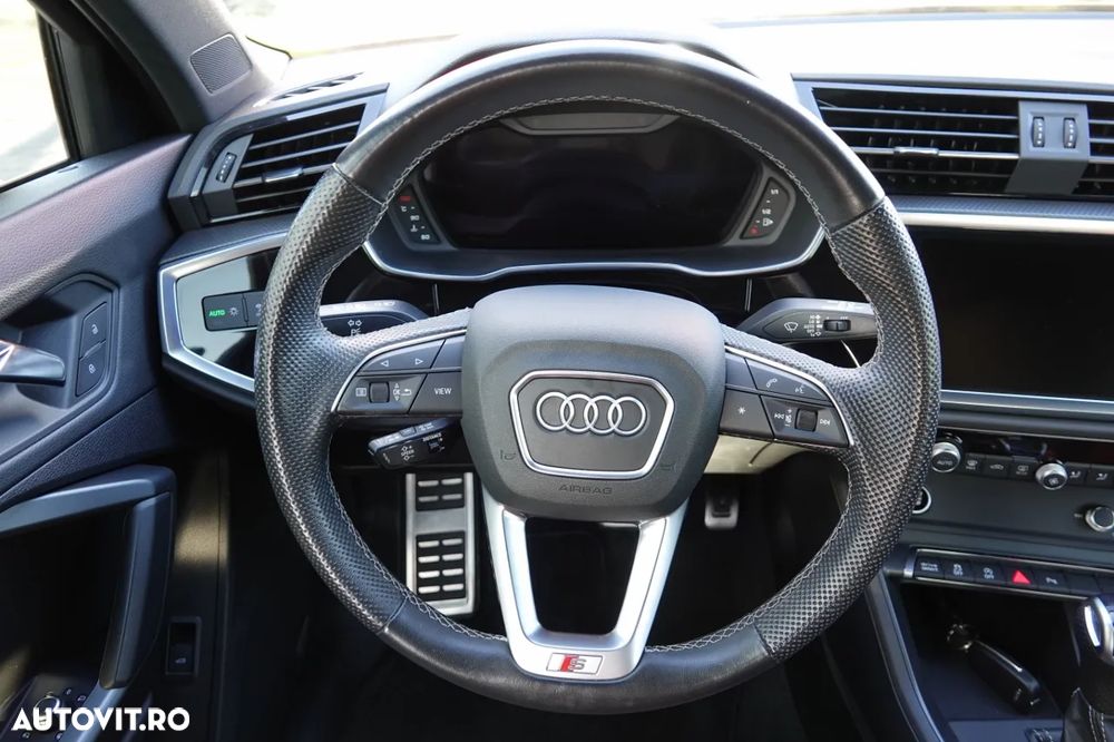 Audi Q3 - 23