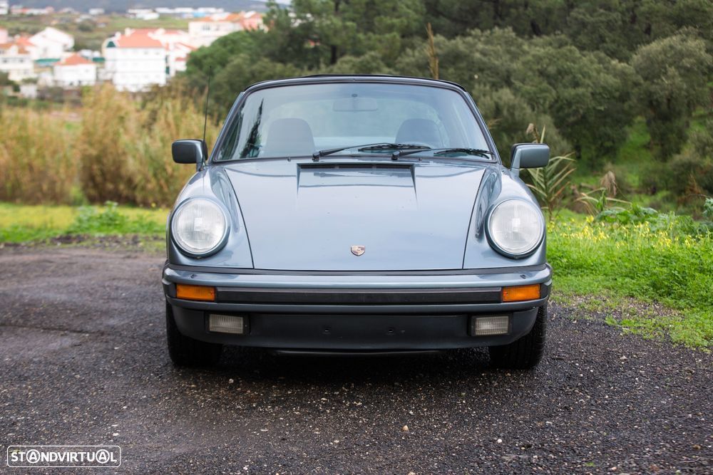 Porsche 911 Série F - 2