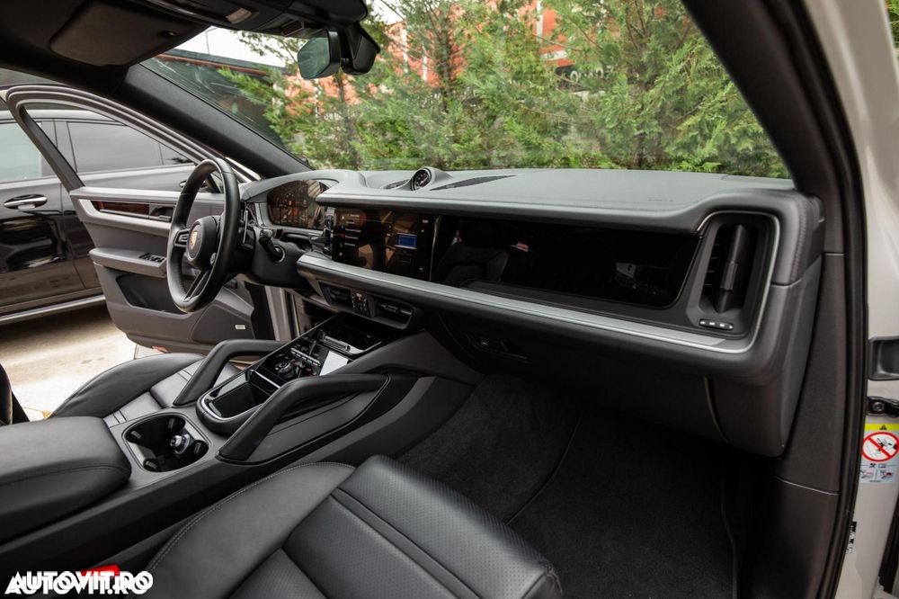 Porsche Cayenne Coupe - 17