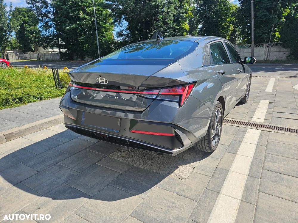 Hyundai Elantra 1.6 l 123 CP CVT Exclusive - 7