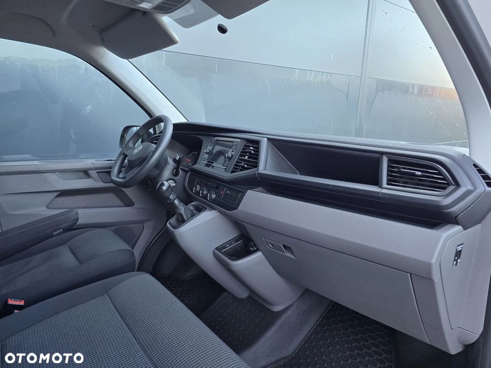 Volkswagen TRANSPORTER T6.1 - 12