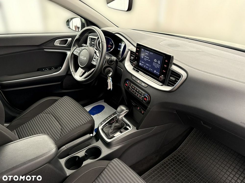 Kia Ceed - 22