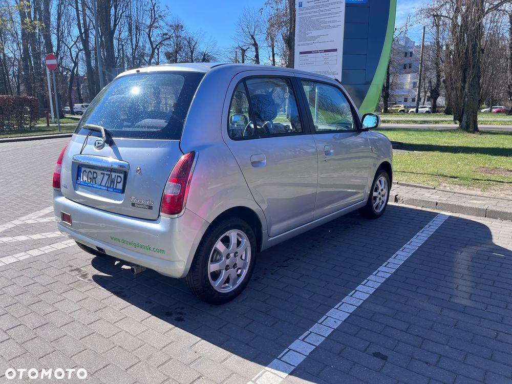 Daihatsu Trevis 1.0 - 4