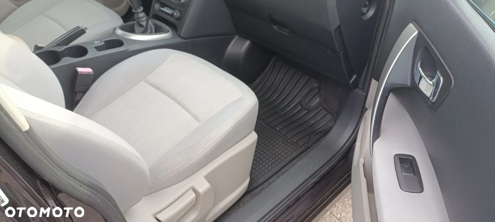 Nissan Qashqai - 22