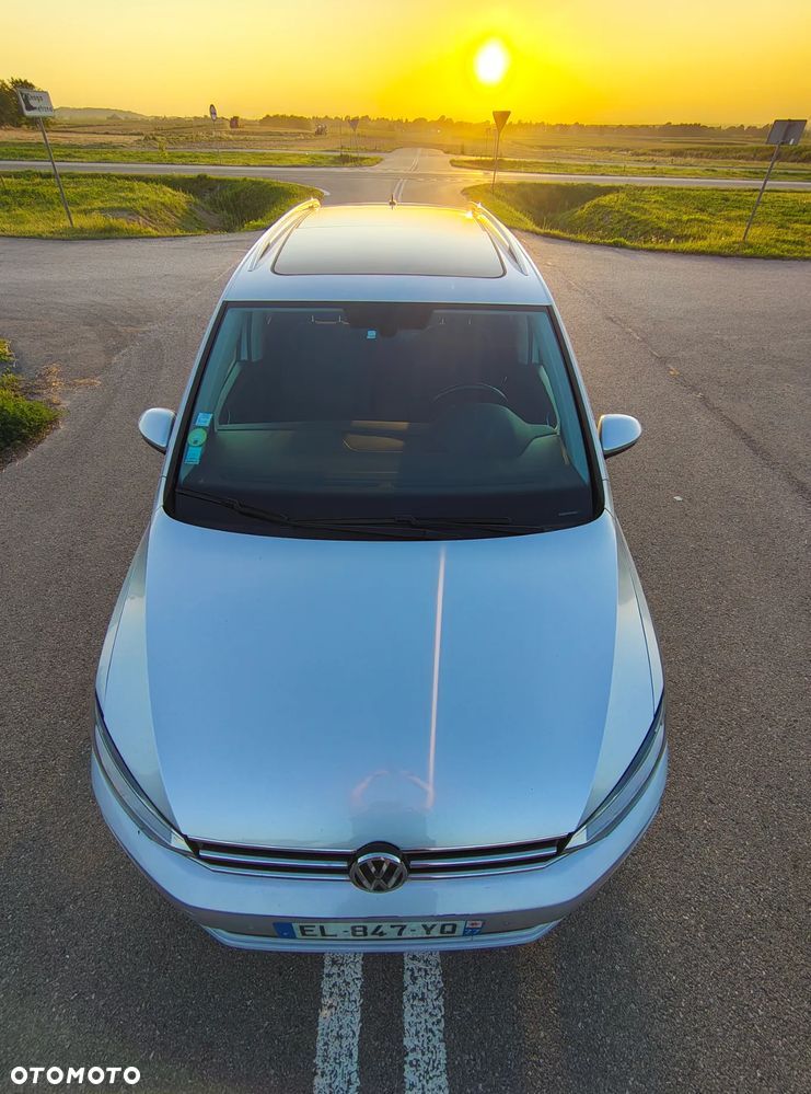 Volkswagen Touran - 11