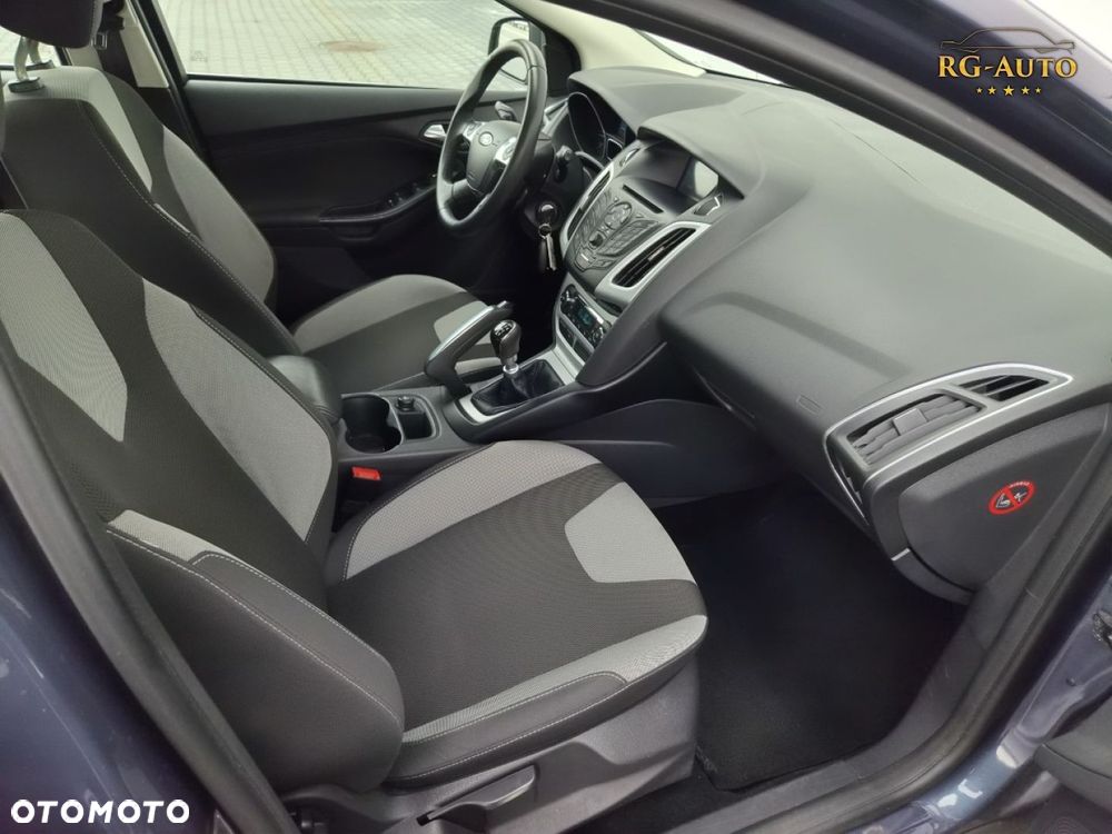 Ford Focus - 35